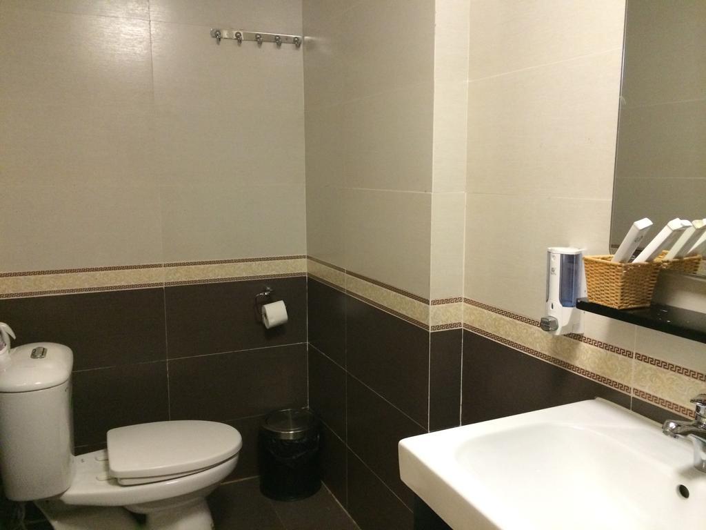 Milan Hotel Ханой Екстериор снимка